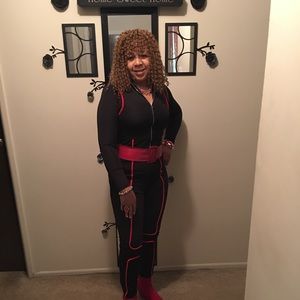 Meet your Posher, Antionette